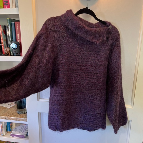 Purple mohair sweater size medium - Picture 4 of 9